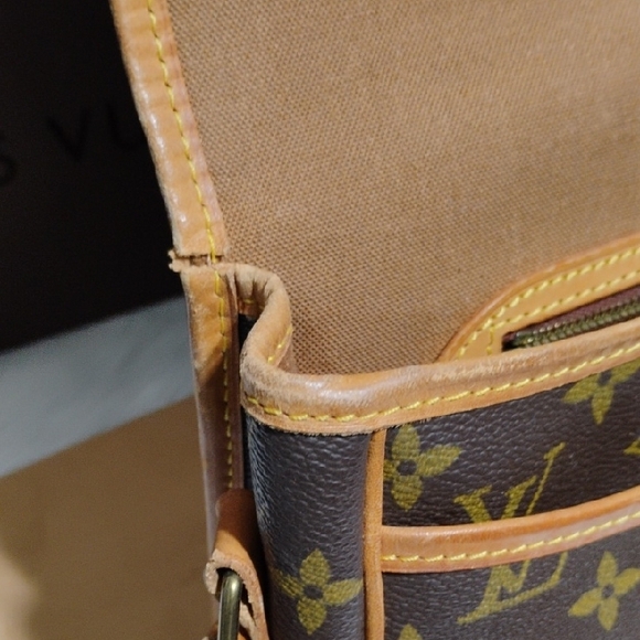 SALE! Louis Vuitton Monogram Gibessier MM M42247 Shoulder Bag W Dust Bag & Box - Picture 13 of 16